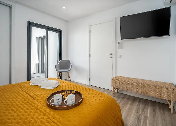 Host Wise - Bright Spacious House Swimming Pool Porches (Algarve)