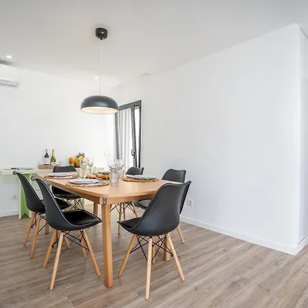 Host Wise - Bright Spacious House Swimming Pool * Porches (Algarve)