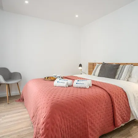 Host Wise - Bright Spacious House Swimming Pool *