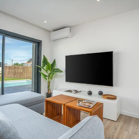 Host Wise - Bright Spacious House Swimming Pool * Porches (Algarve)