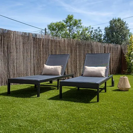 Ferienhaus Host Wise - Bright Spacious House Swimming Pool