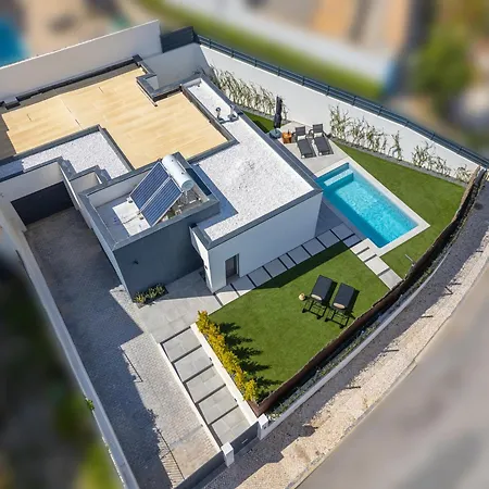 Host Wise - Bright Spacious House Swimming Pool * Porches (Algarve)